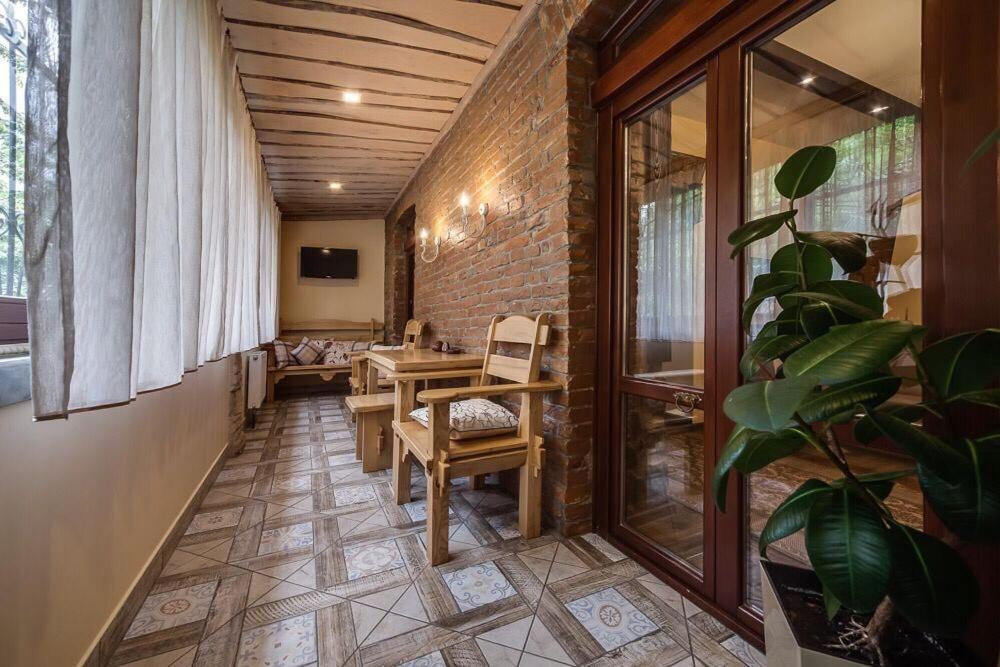 Austrian Apartment Львов Экстерьер фото